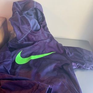 Nike Boys M Purple hoodie